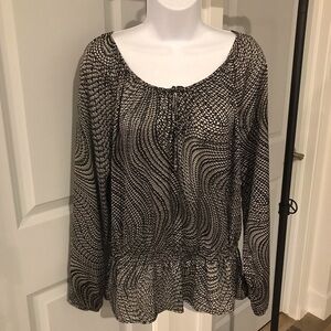 🔴 4/$15 Ellen Tracy Women’s L Sheer B&W Geo Print Front Tie Elastic Hem Top EUC